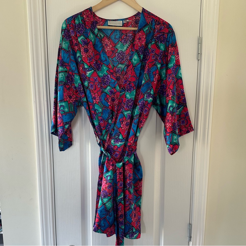 vintage ✨ Erika Taylor Intimates robe - Picture 2 of 6